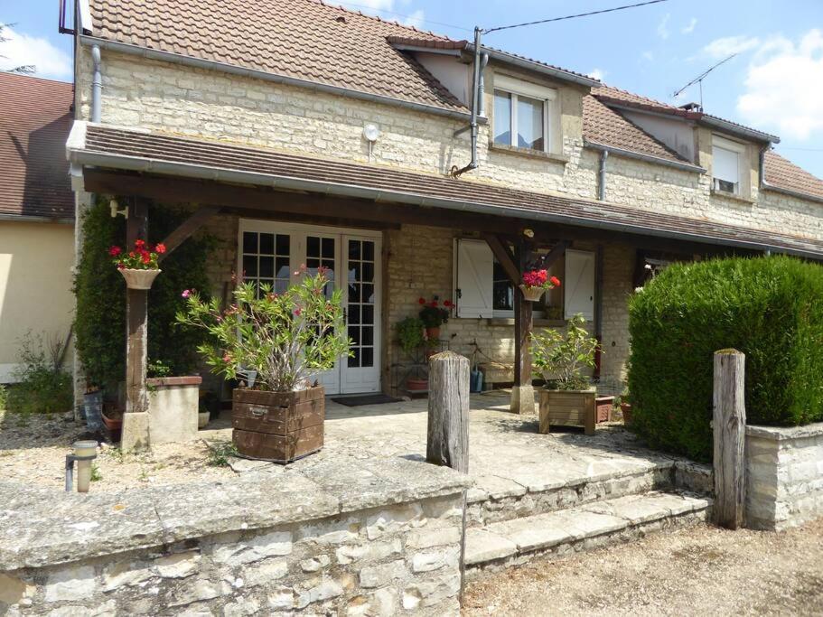 Maison Entiere Independante Noyers-sur-Serein Exterior foto